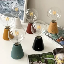 Bärbar och uppladdningsbar LED-lampa Saffron