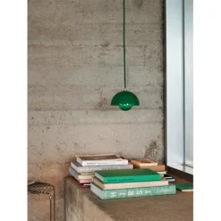Flowerpot Pendant VP10, Signal Green 16cm