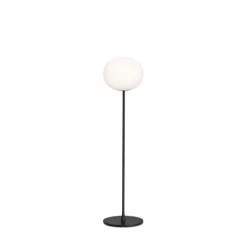 GLO-BALL F1 golvlampa, Svart/Opalgals 135cm