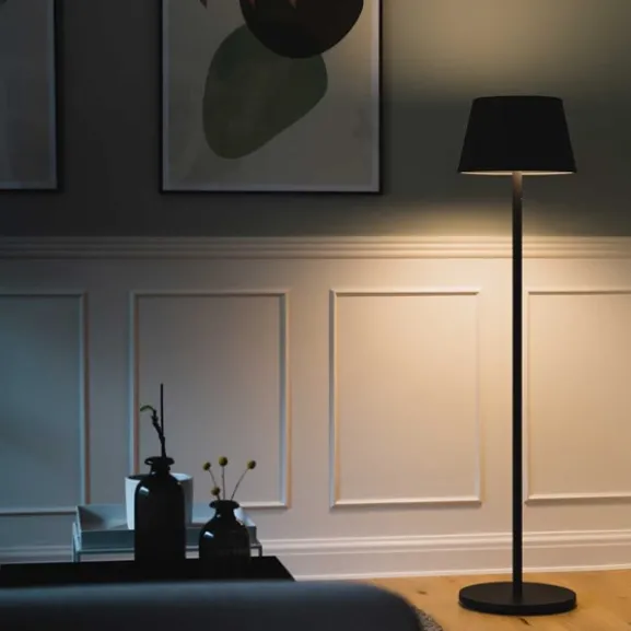 Modi Svart Golvlampa