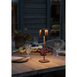 Nice bordslampa rost fyrkantig