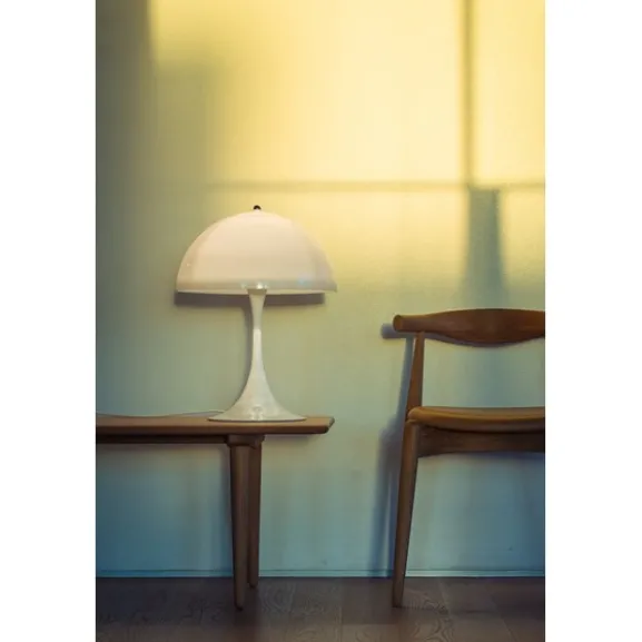 Panthella Bordslampa, Vit opal