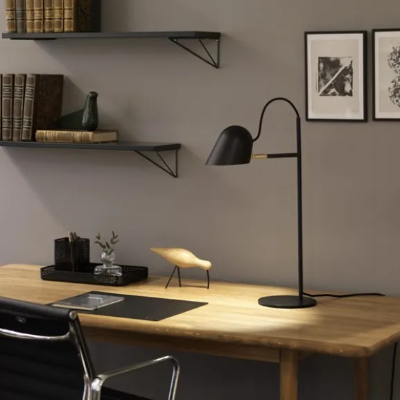 Streck bordslampa, vit/mässing