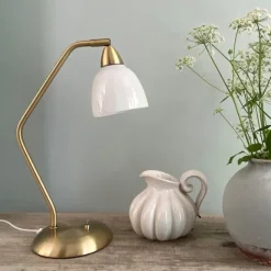 Urban Table Lamp , Brused Brass / Opal