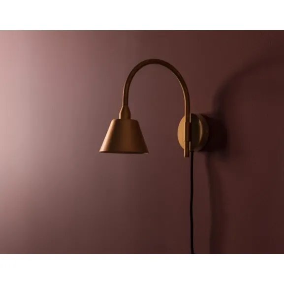 Vägglampa Fång 1-Låg Råmäss