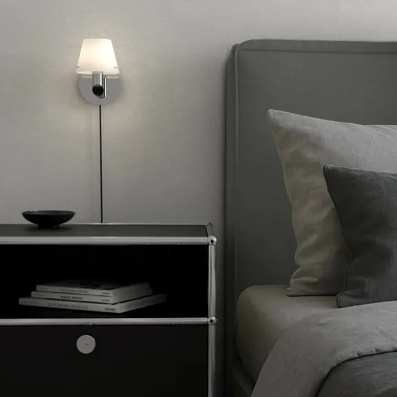 Vägglampa Gil krom/opal glas