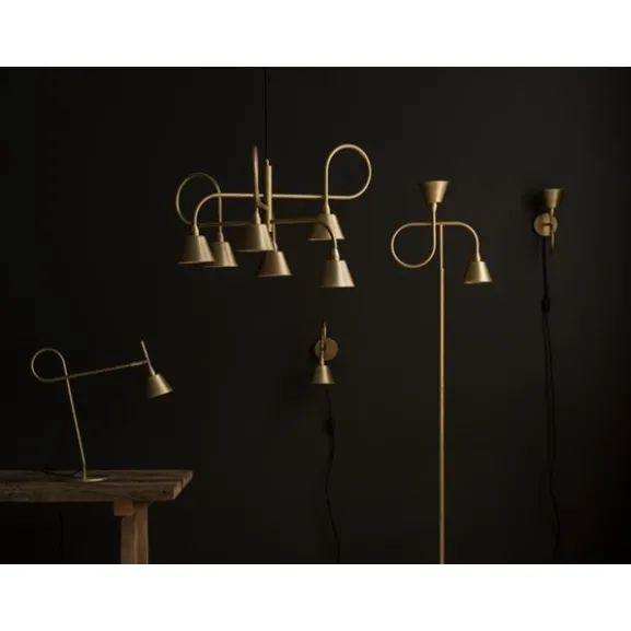Vägglampa Loop 1-Låg Råmäss Ned