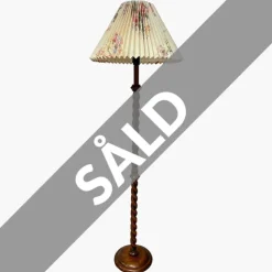 Vintage Golvlampa, snurrad trästomme